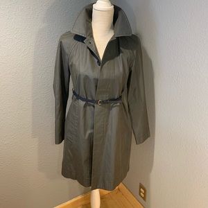 Marc Jacobs light weight classic trench coat